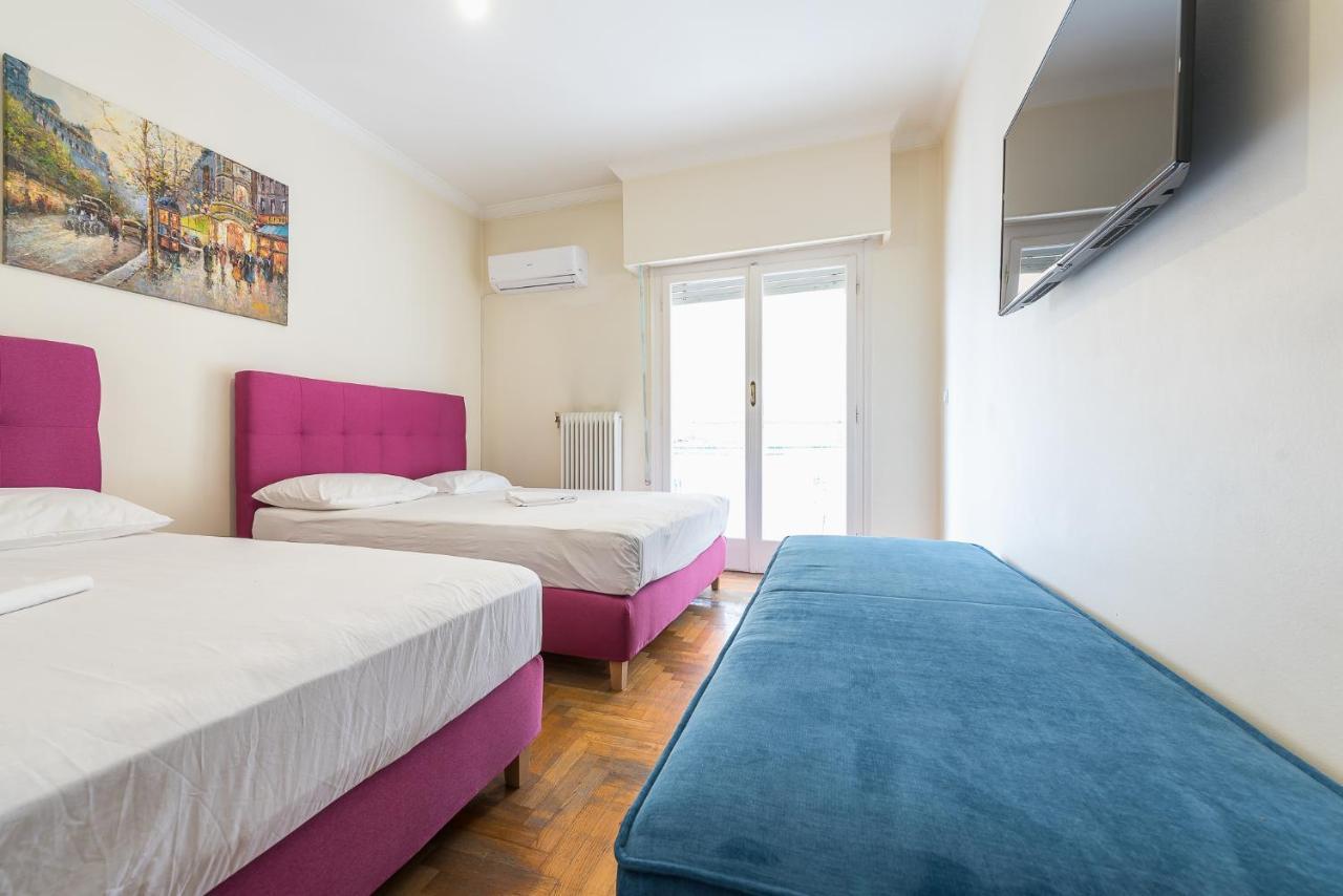 Victoria Apartment Atene Esterno foto