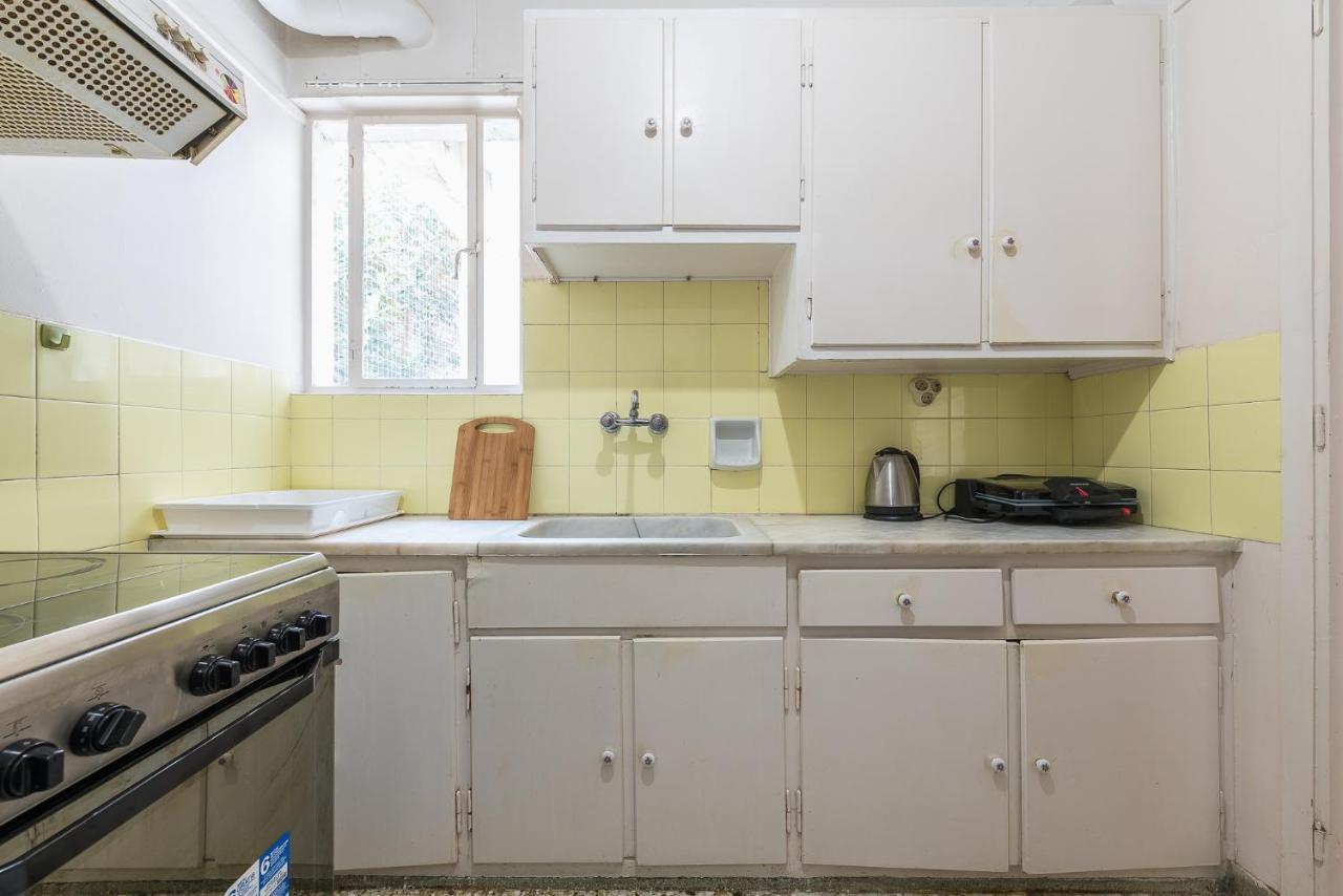 Victoria Apartment Atene Esterno foto