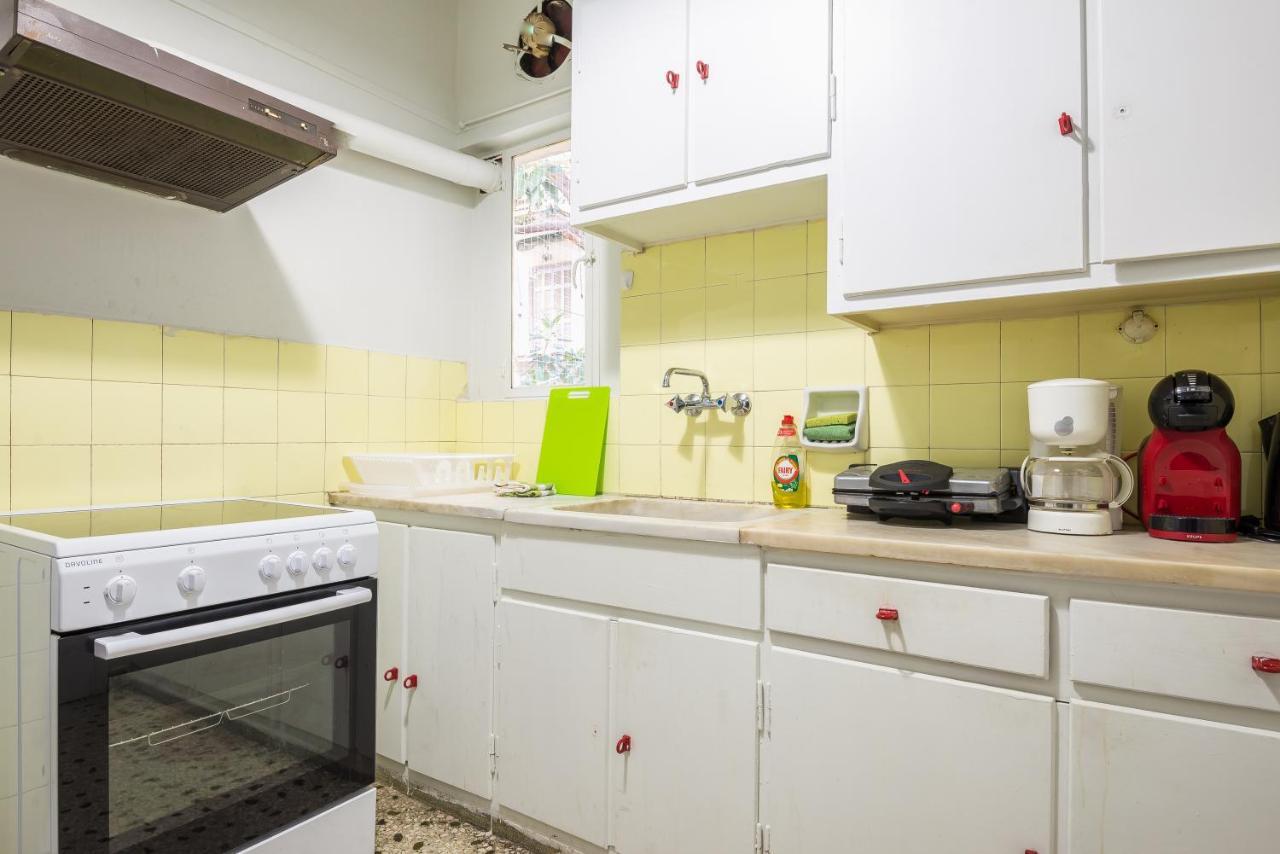 Victoria Apartment Atene Esterno foto