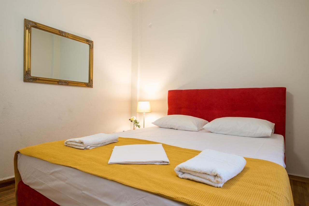 Victoria Apartment Atene Esterno foto