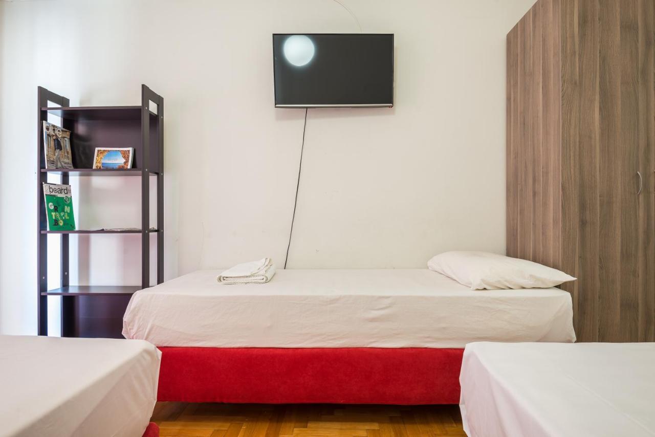 Victoria Apartment Atene Esterno foto