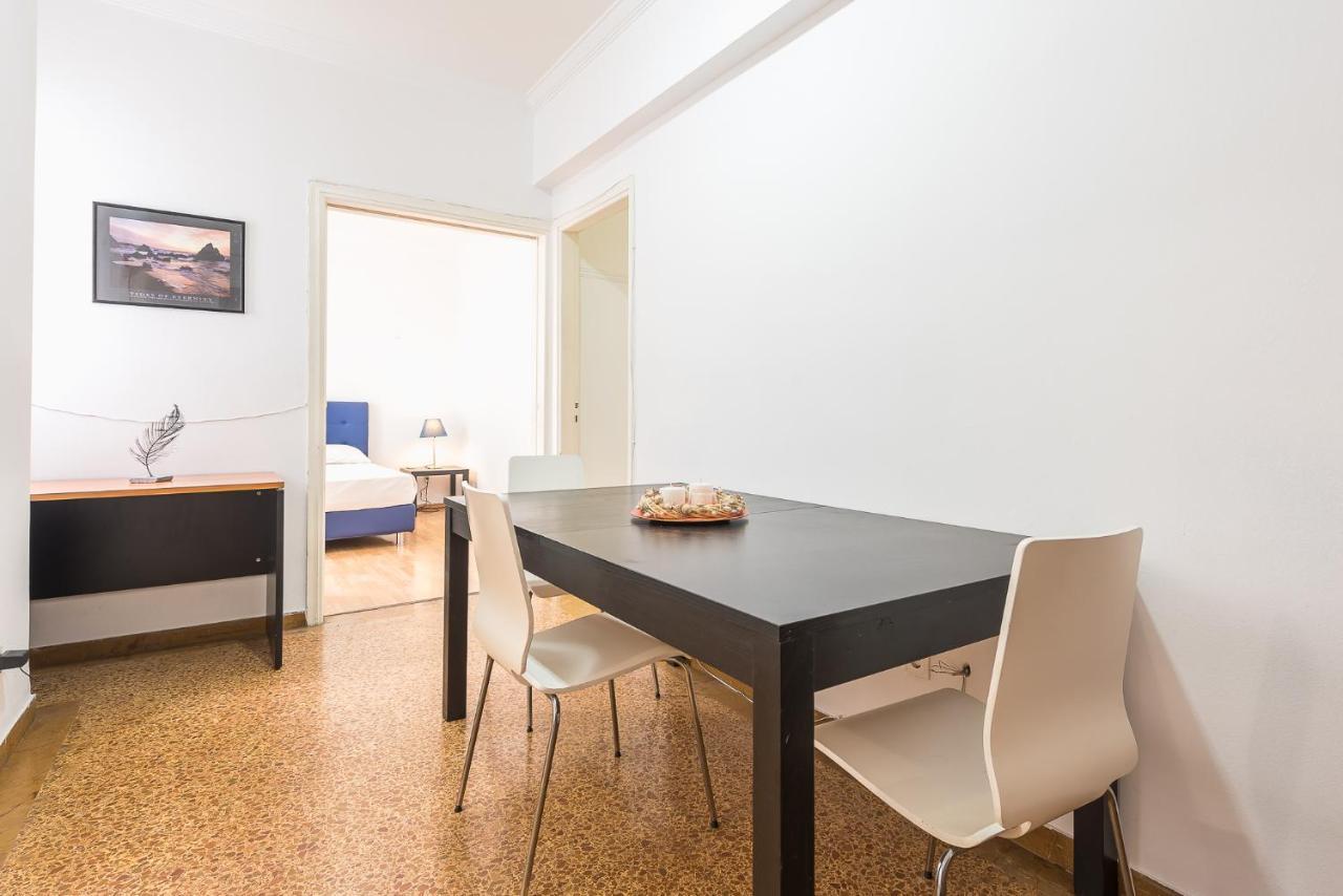 Victoria Apartment Atene Esterno foto